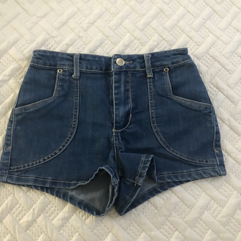 Forever 21 High waisted pin up style shorts